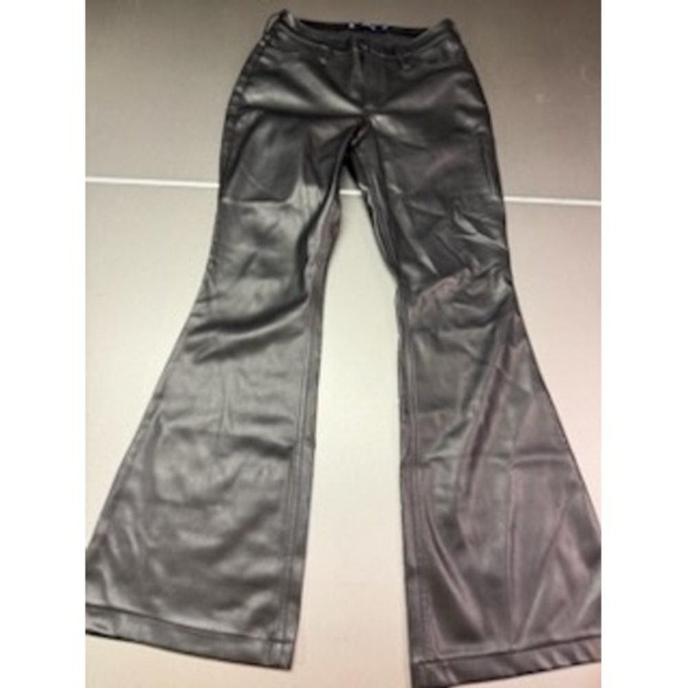 Hollister Black Faux Leather High Rise Flare Pants Womens Size 5R 27 Waist